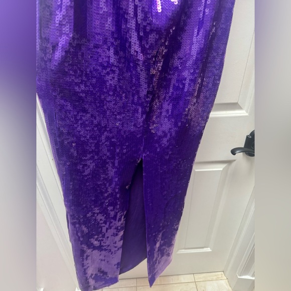 LaQuan Smith Sequin Mock Neck Long Sleeve Cutout Column Gown - Picture 11 of 12